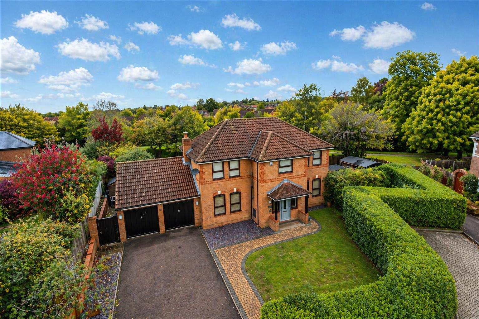 4 bed property in Handel Mead, Milton Keynes